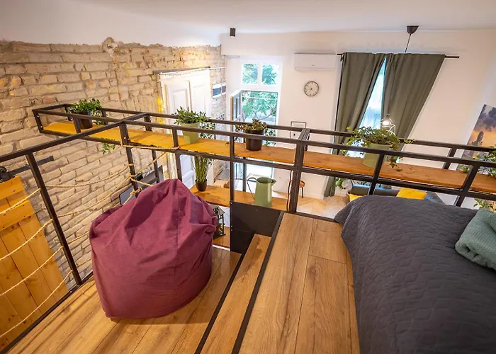 Rumbastic New Apartment - Best Location With Ac